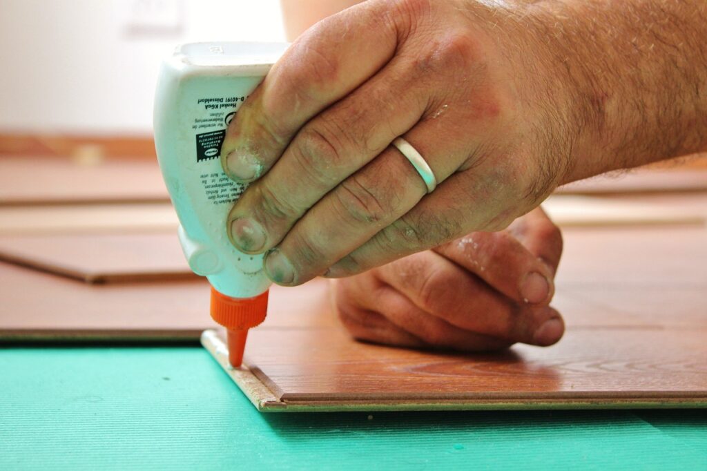 wood glue, work, laminate-596161.jpg